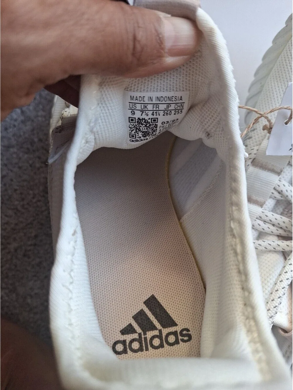 Adidas Women's Kaptir Flow Sneaker US 9